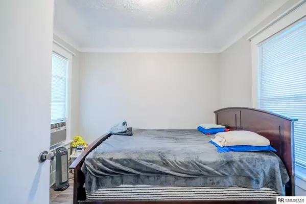 2119 Lothrop Street, Omaha, NE 68110