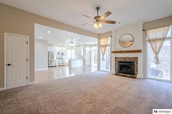 16501 Yort Avenue, Omaha, NE 68116