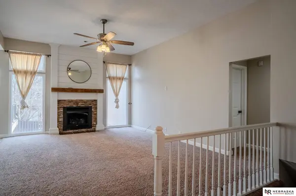 16501 Yort Avenue, Omaha, NE 68116