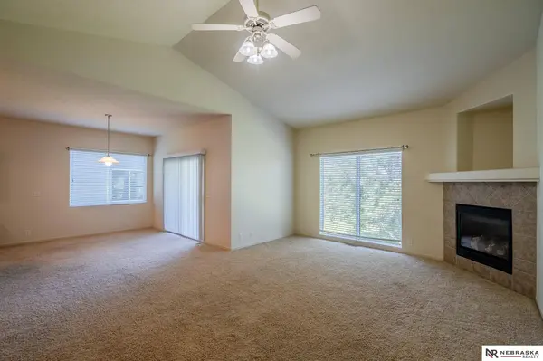13707 S 14th ST, Bellevue, NE 68123