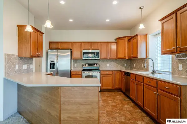 13707 S 14th ST, Bellevue, NE 68123