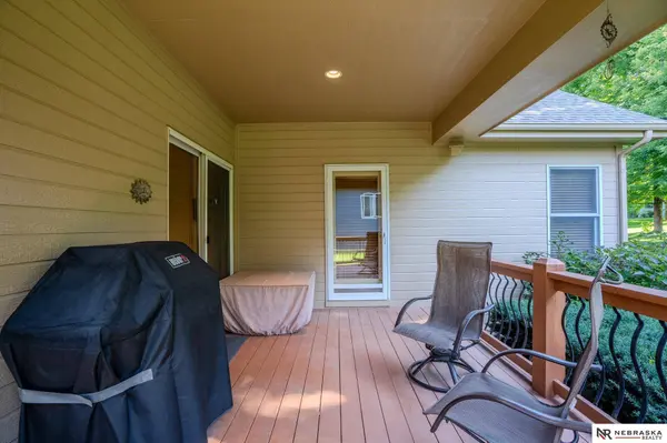 625 S 196th AVE, Elkhorn, NE 68022