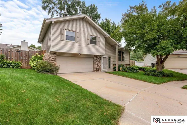 2527 N 131st CIR, Omaha, NE 68164