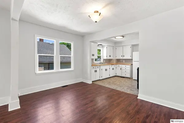6329 N 33 AVE, Omaha, NE 68111