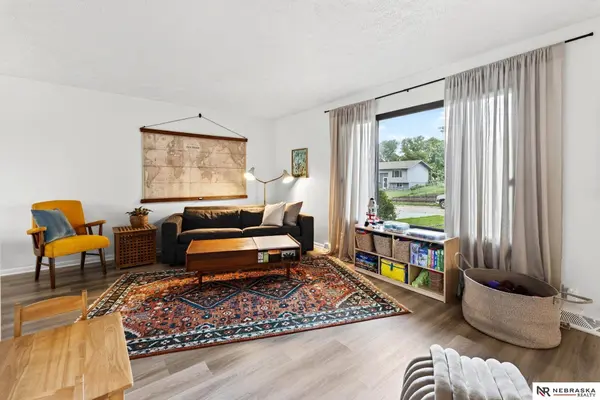 14205 Adams ST, Omaha, NE 68137