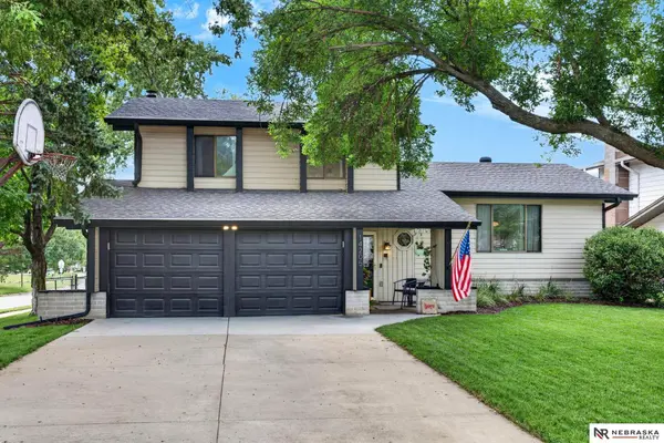 14205 Adams ST, Omaha, NE 68137