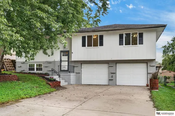 15117 Adams ST, Omaha, NE 68137