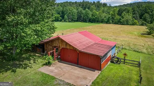 332 Night Ln, Epworth, GA 30541-3007