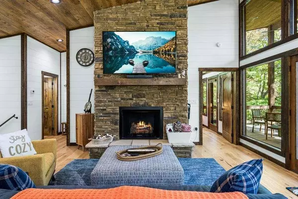 217 Goldmine RD, Morganton, GA 30560