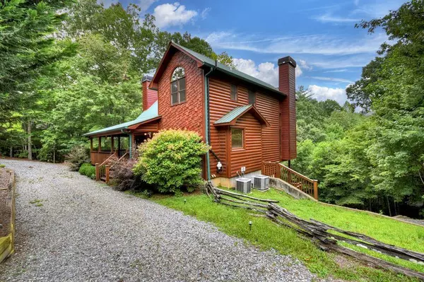 365 Trails End Summit, Ellijay, GA 30540