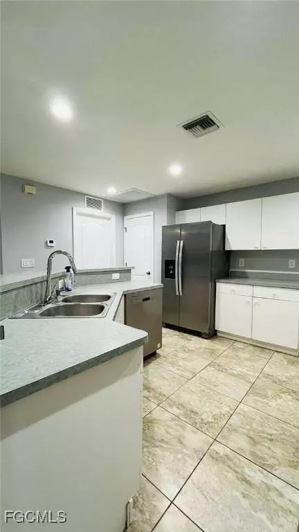 2241 NW 5th TER, Cape Coral, FL 33993