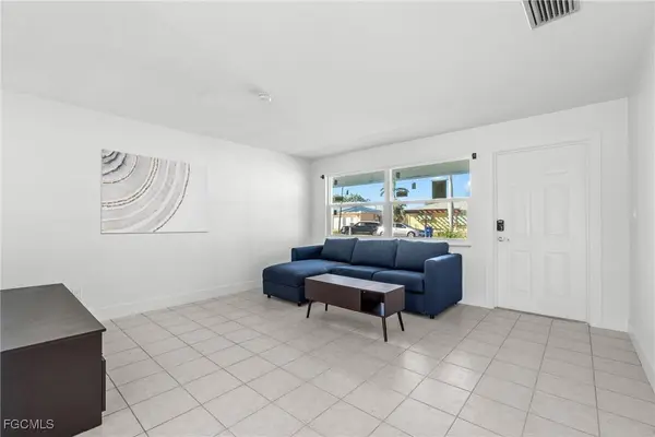 11828 Island AVE, Matlacha, FL 33993