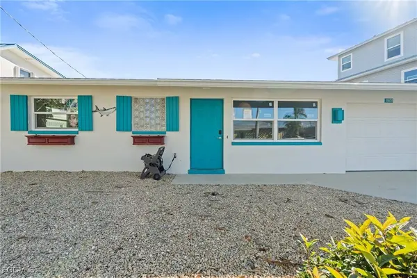 11828 Island AVE, Matlacha, FL 33993