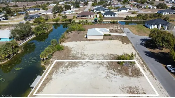 1906 NE 13th PL, Cape Coral, FL 33909