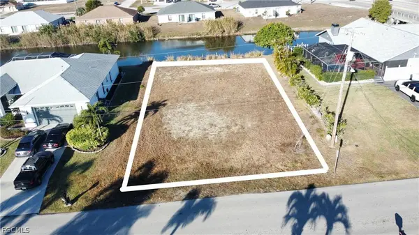 8 SE 8th PL, Cape Coral, FL 33990
