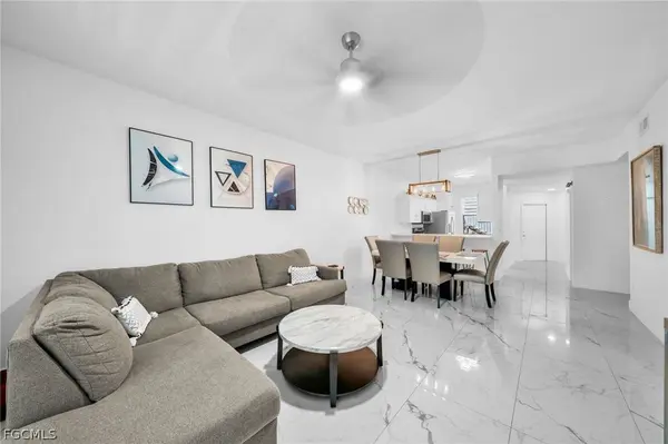 1024 Mainsail DR #512, Naples, FL 34114