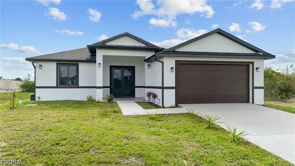 8033 Oakleaf CIR, Labelle, FL 33935