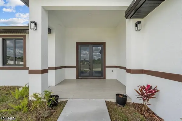 8033 Oakleaf CIR, Labelle, FL 33935