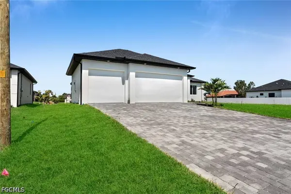 2720 NW 41st AVE, Cape Coral, FL 33993