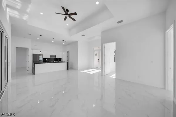 2712 NW 41st AVE, Cape Coral, FL 33993