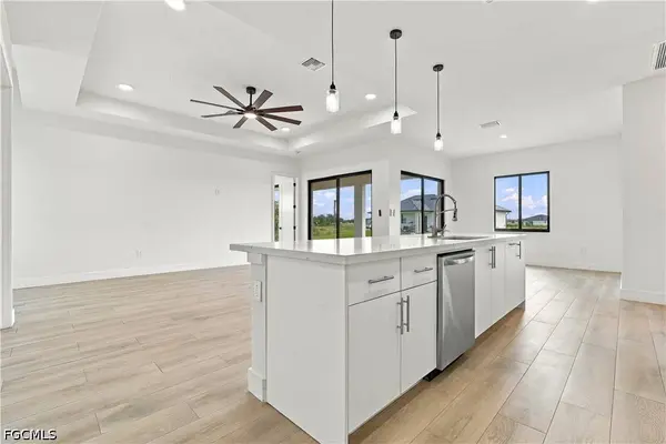 9054 Lamkin CIR, Labelle, FL 33935