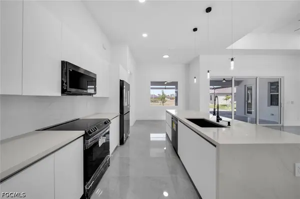 2732 NW 45th AVE, Cape Coral, FL 33993