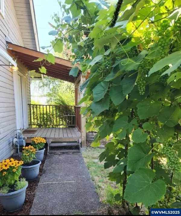 803 Main St, Philomath, OR 97370