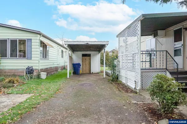 148 Clearwater Av NE NE, Salem, OR 97301