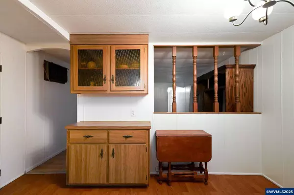 148 Clearwater Av NE NE, Salem, OR 97301