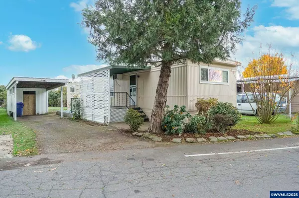 148 Clearwater Av NE NE, Salem, OR 97301