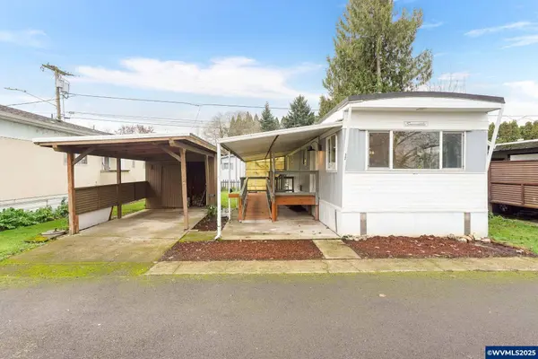 4882 Lancaster #12 Dr NE NE, Salem, OR 97305
