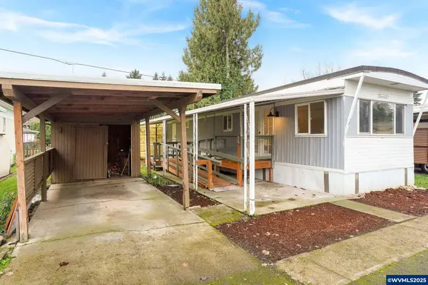 4882 Lancaster #12 Dr NE NE, Salem, OR 97305