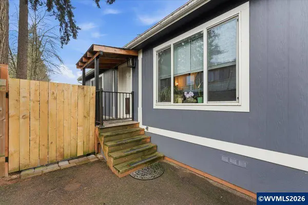 620 2nd Av, Canby, OR 97013