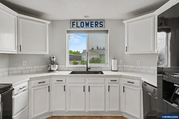 695 9th St, Aumsville, OR 97325