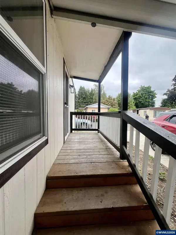 1930 Hampden Ln NE NE, Salem, OR 97305