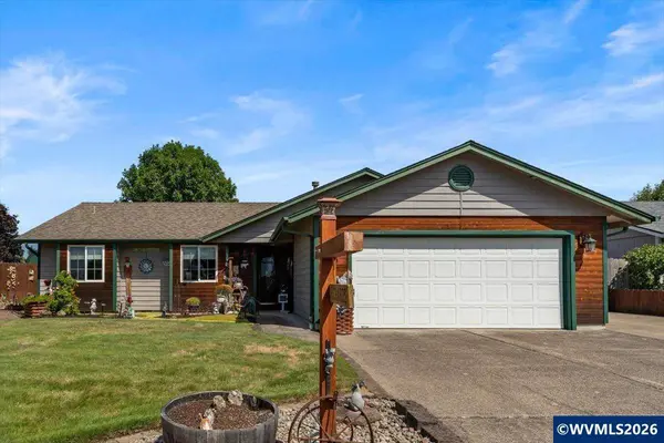 500 8th St, Aumsville, OR 97325