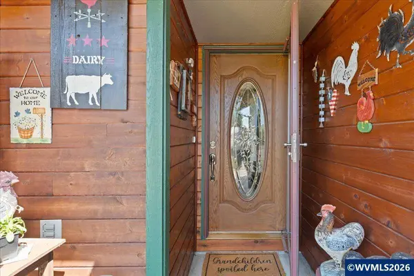 500 8th St, Aumsville, OR 97325