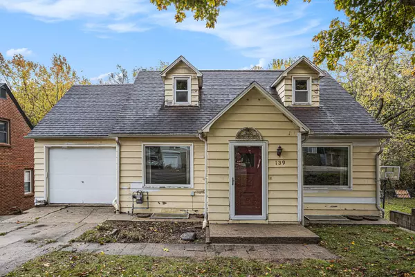 139 Hutchinson St Kalamazoo MI 49001 4 bedroom home for sale only $134900 Open House Wednesday 11/5/25 4pm - 6pm 