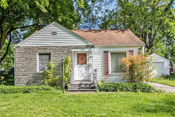OPEN HOUSE THURSDAY 5/14/25 5pm to 7pm 1515 Fulton St Kalamazoo MI 49001 2 bedroom home for sale