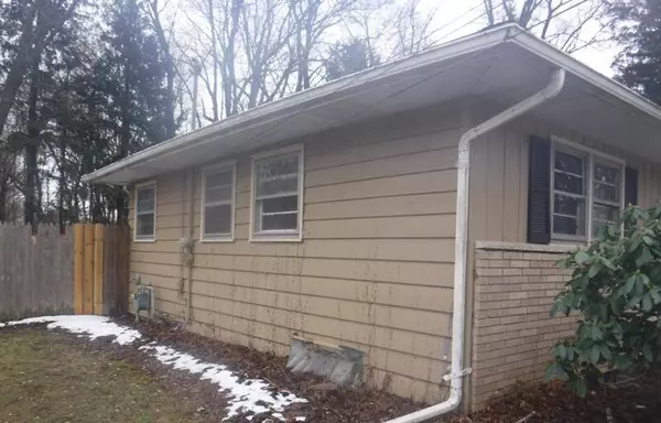 13084 Hoyt Drive, Battle Creek, MI 49014