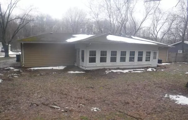 13084 Hoyt Drive, Battle Creek, MI 49014