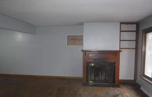 13084 Hoyt Drive, Battle Creek, MI 49014