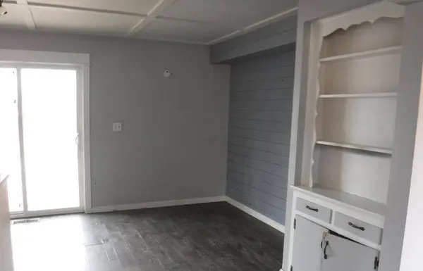 206 Clark Street, Decatur, MI 49045