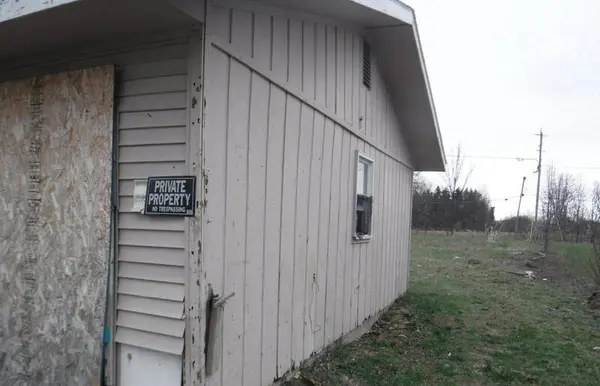 30450 M 152, Dowagiac, MI 49047