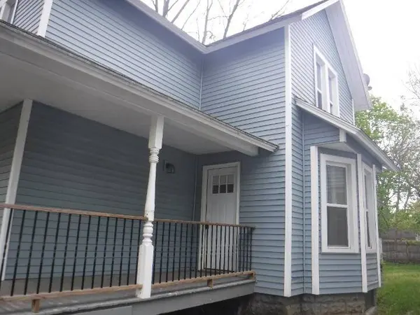 1212 Washington Avenue, Kalamazoo, MI 49001
