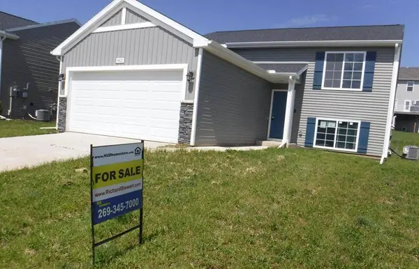 8621 E Sturtevant Avenue, Richland, MI 49083