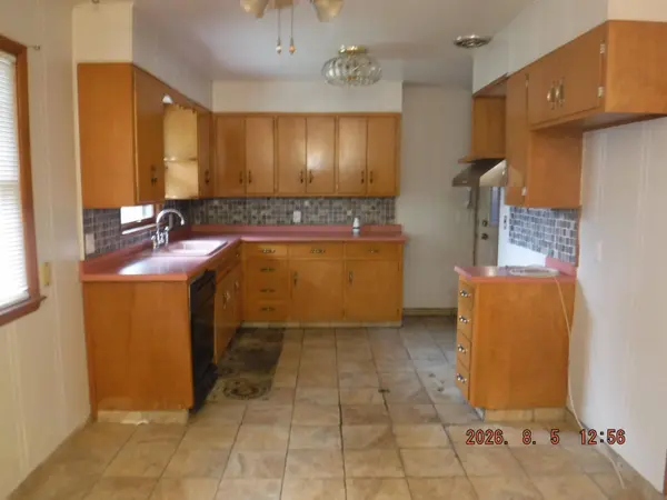 241 Jamesway, Benton Harbor, MI 49022