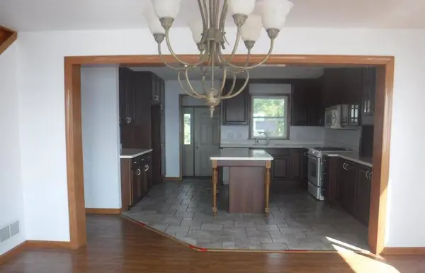 2918 E Shore Drive, Portage, MI 49002