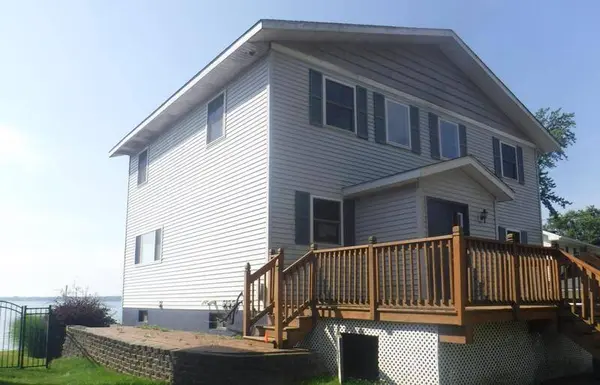 2918 E Shore Drive, Portage, MI 49002