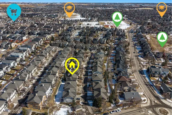 18 Hidden Creek Rise NW, Calgary, AB T3A 6L5